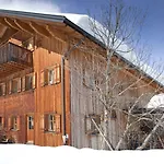 Hotel Alpina Lech - Geborgen In Den Bergen Lech am Arlberg