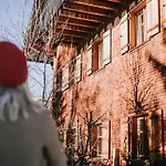 Hotel Alpina - Geborgen In Den Bergen