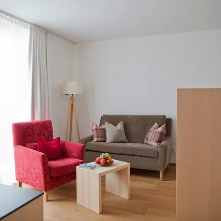 Guest house Alpina Lech - Geborgen In Den Bergen 3*
