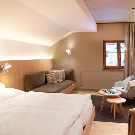 Guest house Alpina Lech - Geborgen In Den Bergen 3*