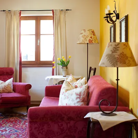 Guest house Alpina Lech - Geborgen In Den Bergen Lech am Arlberg