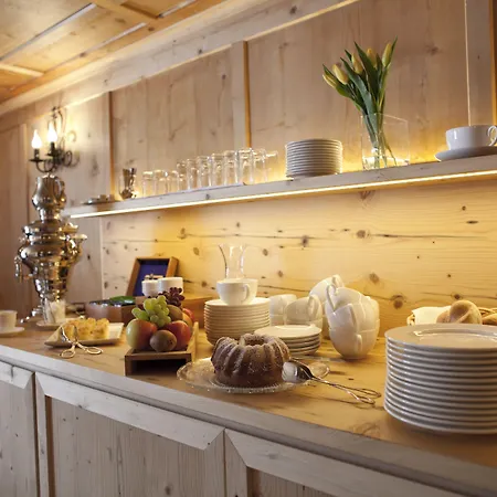 Alpina - Geborgen In Den Bergen Gasthuis