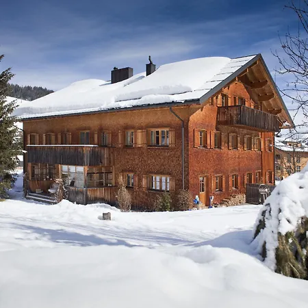 Gasthuis Alpina - Geborgen In Den Bergen 4*