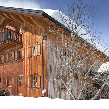 Guest house Alpina Lech - Geborgen In Den Bergen Lech am Arlberg