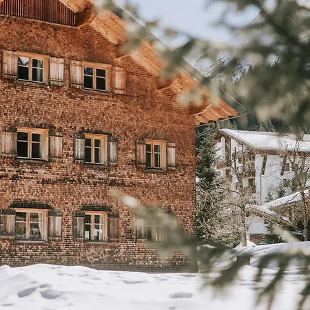 Alpina - Your From Hotel Lech