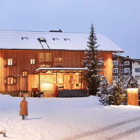 Hotel Alpina Lech - Your Home From Home 4*