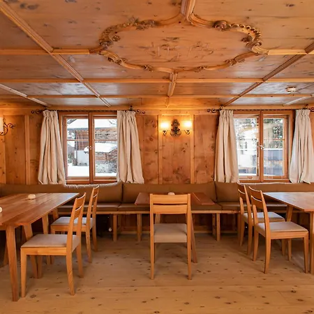 Hotel Alpina Lech - Your Home From Home Lech am Arlberg