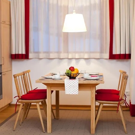 Alpina Lech - Your Home From Home Hotel