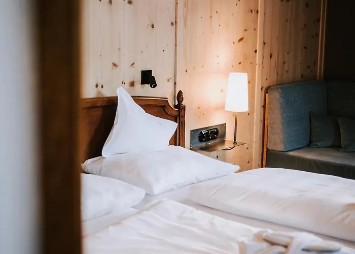 Guest house Alpina Lech - Geborgen In Den Bergen 4*